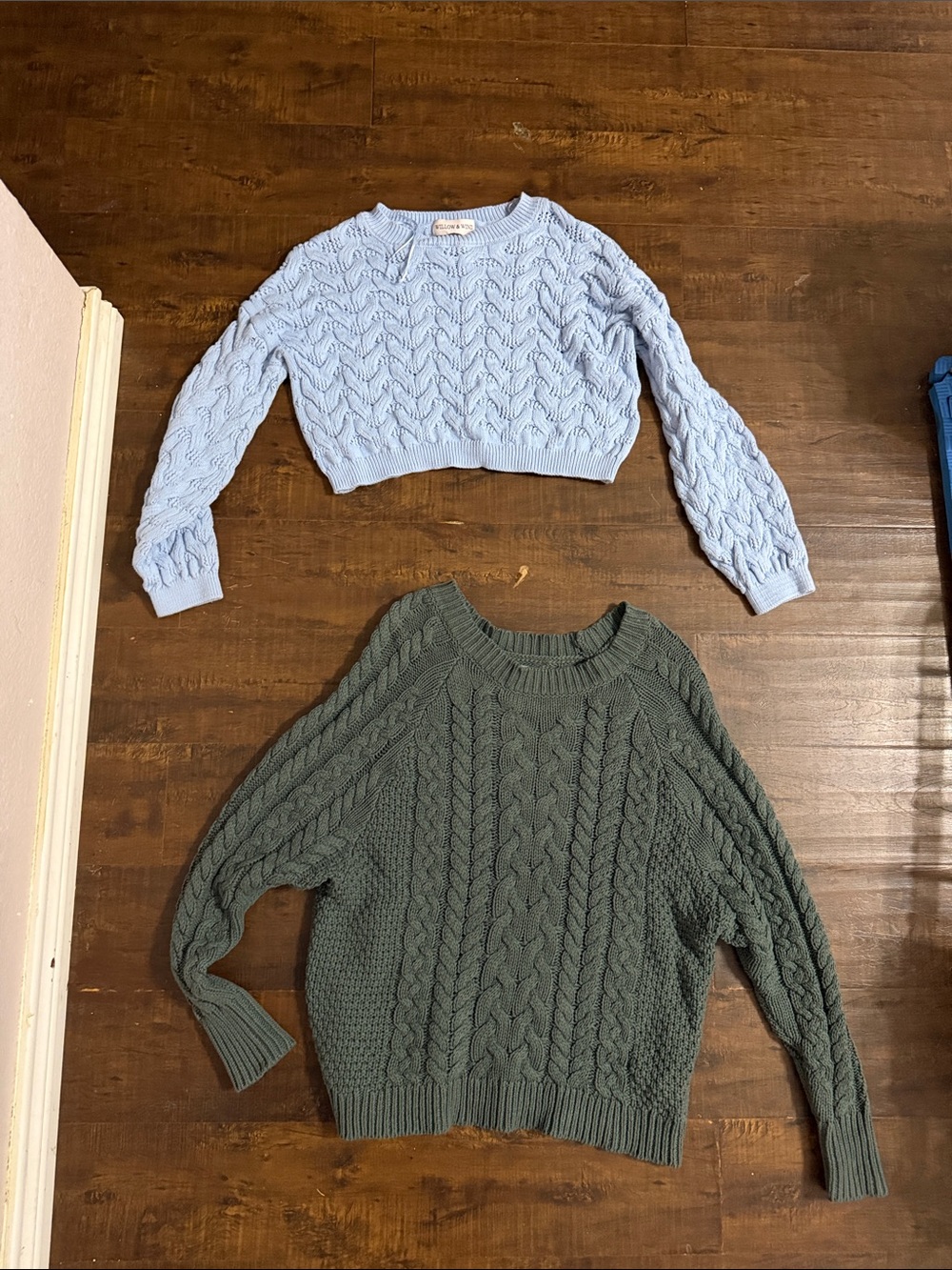 Women’s Cable Knit Sweater - Light Blue Cropped & Olive Green Classic